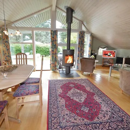 Holiday With A Fireplace 07 別荘 *